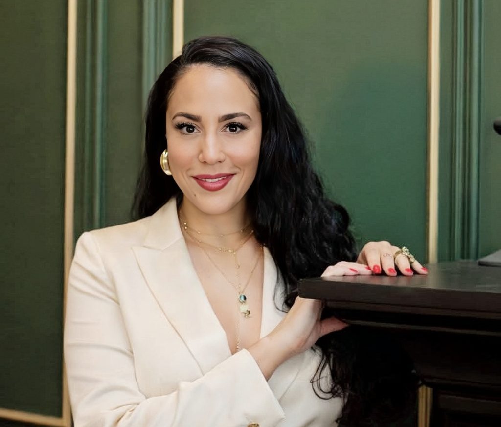 Lisa Jeffs Life Coach & Executive Coach in white blazer